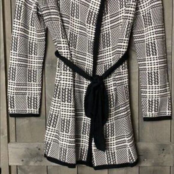 Long  Cardigan - Picture 4 of 6